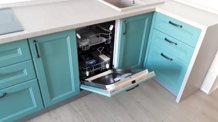 Как оснастить кухню — установка вытяжки и посудомоечной машины