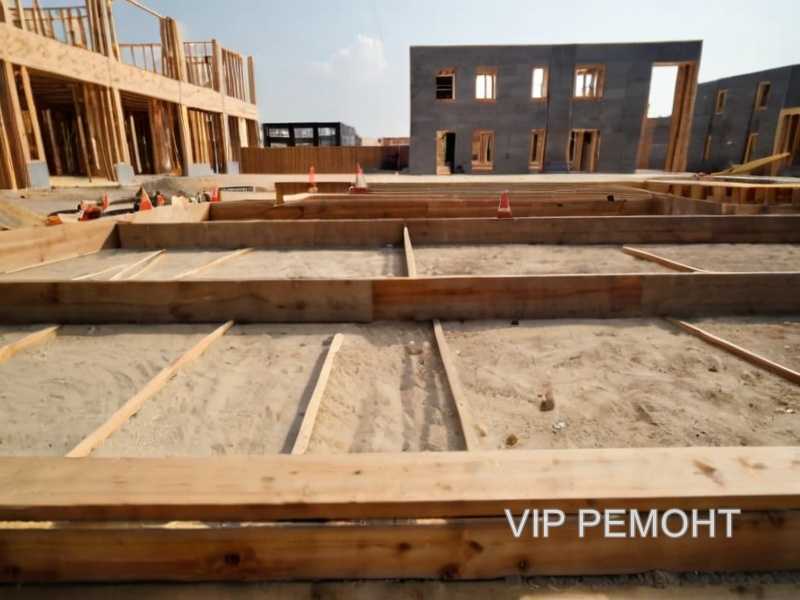 Преимущества пластиковых панелей для потолков