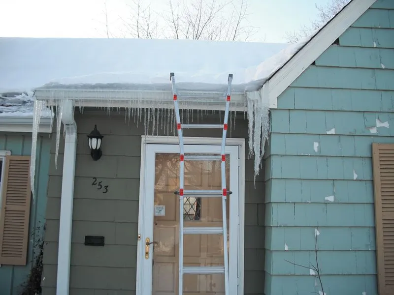 Эффективные способы предотвращения образования льда на крыше